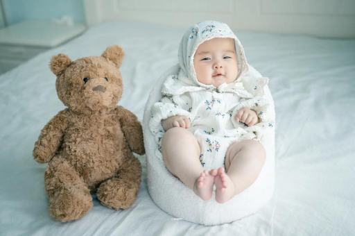 西藏宝宝吃不饱母乳的症状